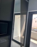 Συρόμενη ντουλάπα με καθρέφτες